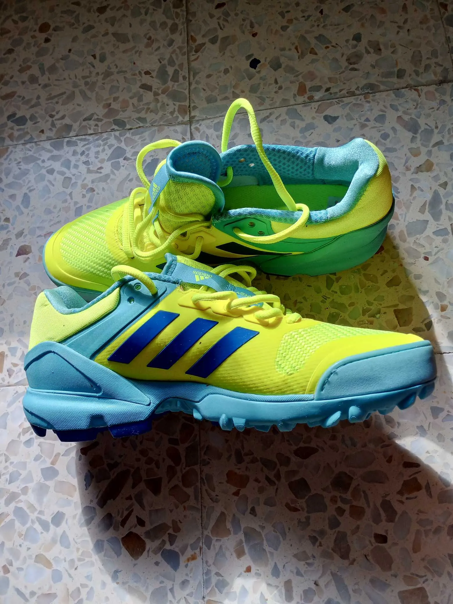 Basquet Adidas originale  HOCKEY professionnelle