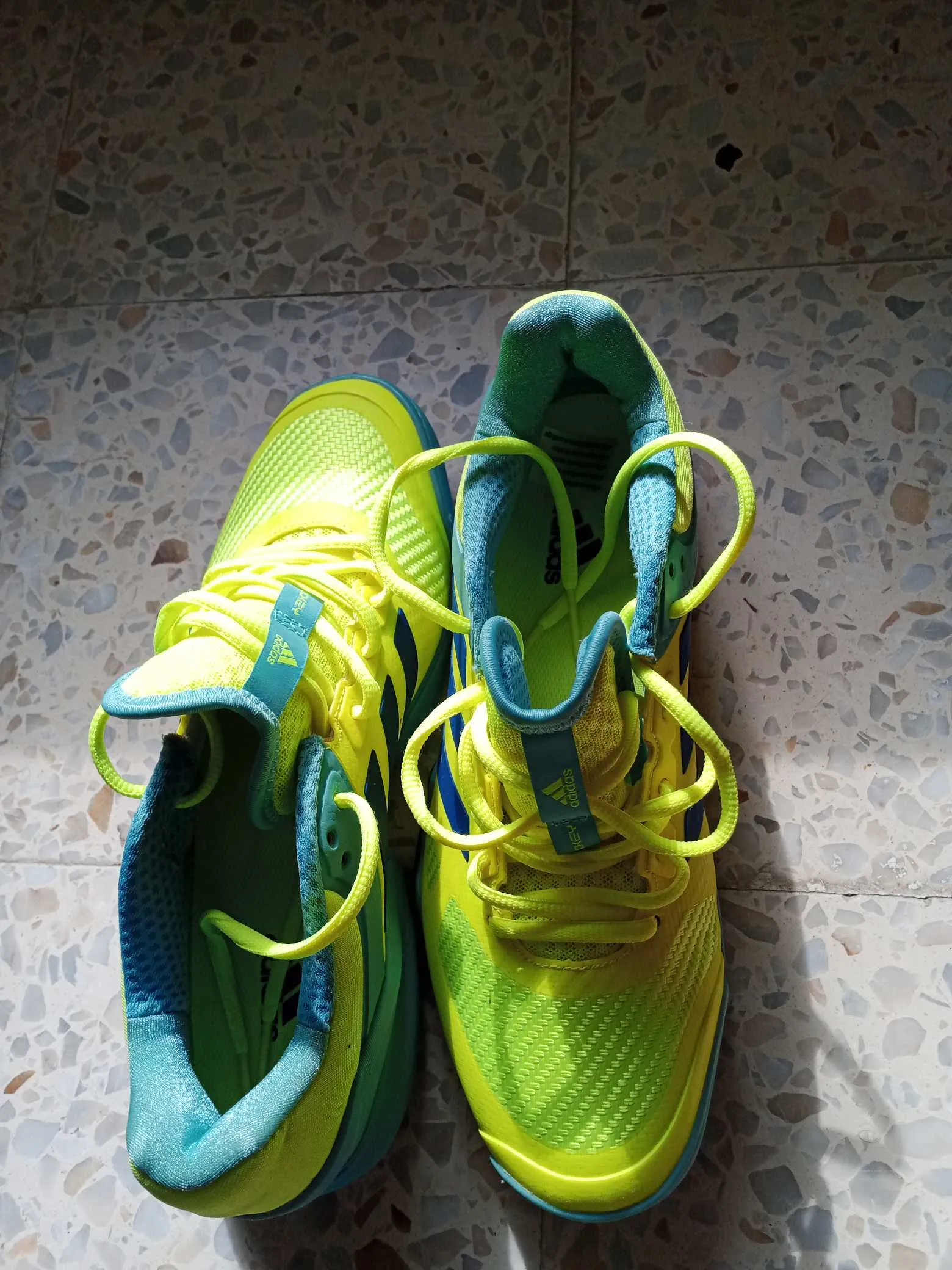 Basquet Adidas originale  HOCKEY professionnelle