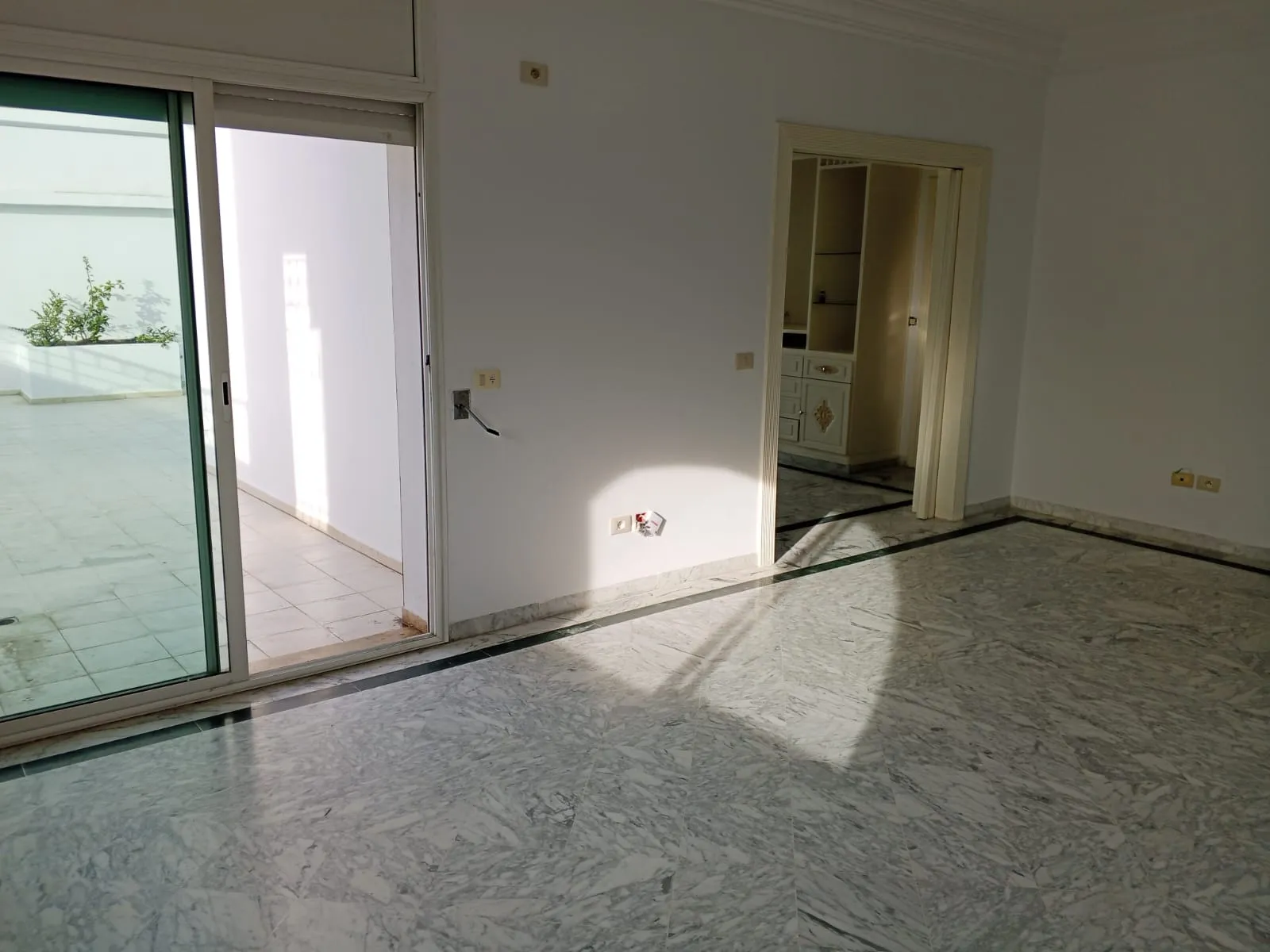 Appartement S3 à louer à El Wahat L’Aouina