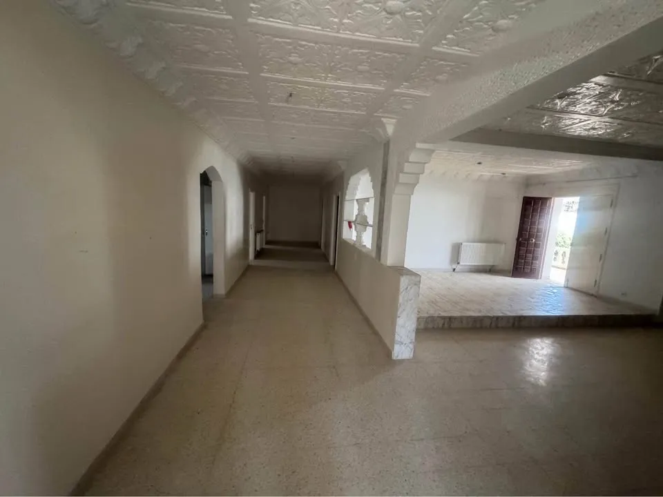 À vendre – Villa spacieuse et lumineuse dans un quartier résidentiel calme