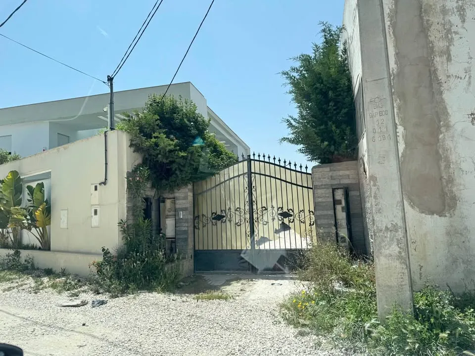 À vendre – Villa spacieuse et lumineuse dans un quartier résidentiel calme