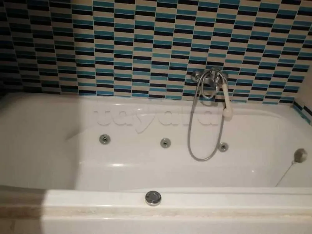 un appartement s+1 au 1er étage a louer situé a Jardin d'El Manzah 2 Prés de Mercure
