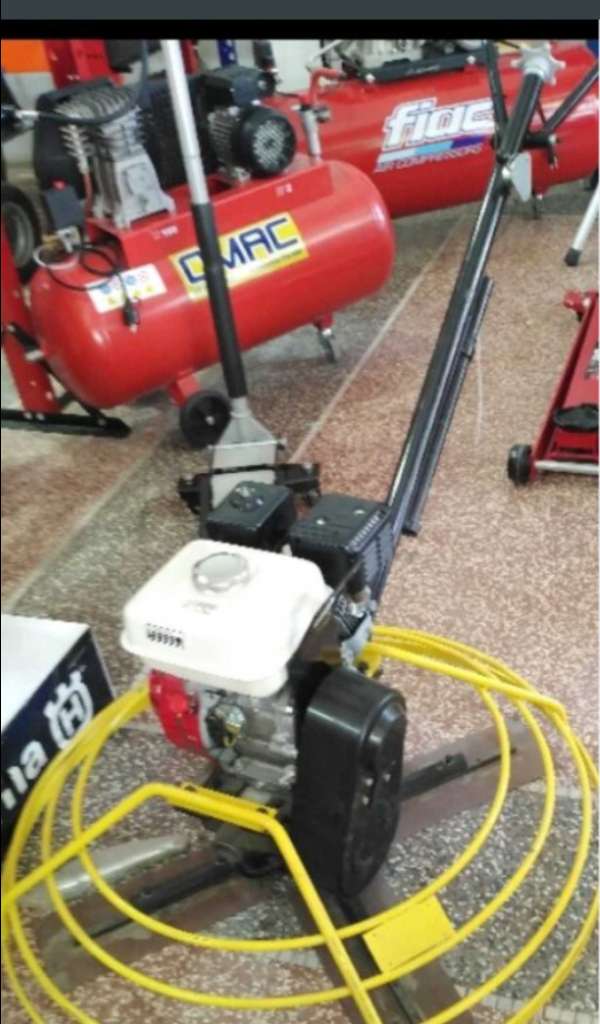 Hélicoptère ( talocheuse moteur Honda)