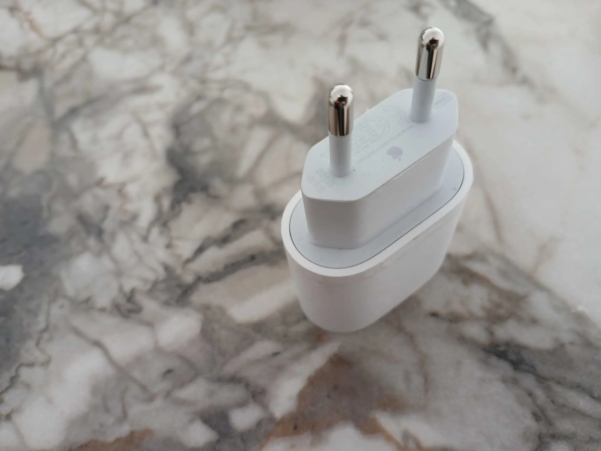🔋 Tête de chargeur Apple 20W originale – Charge rapide et sécurisée