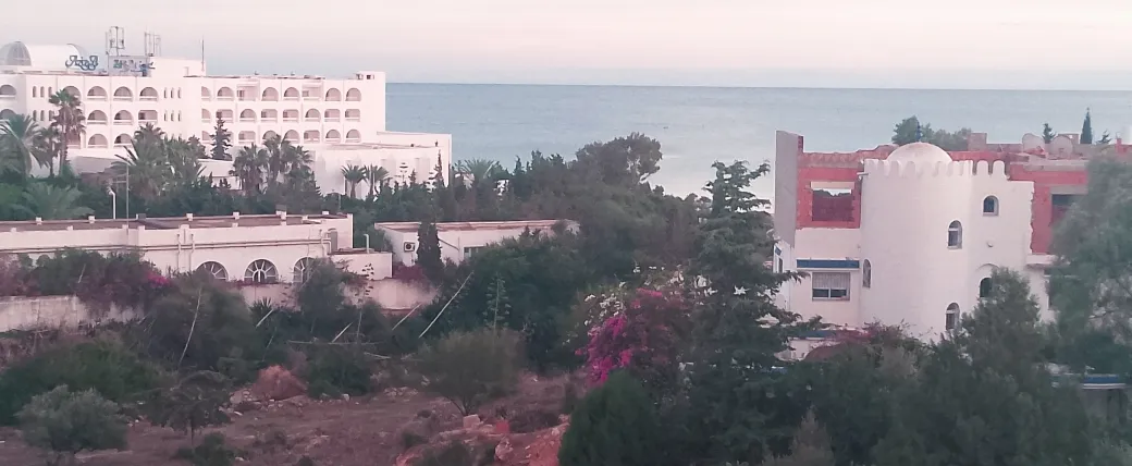 🏖️ عيش الرفاهية على بعد خطوات من البحر