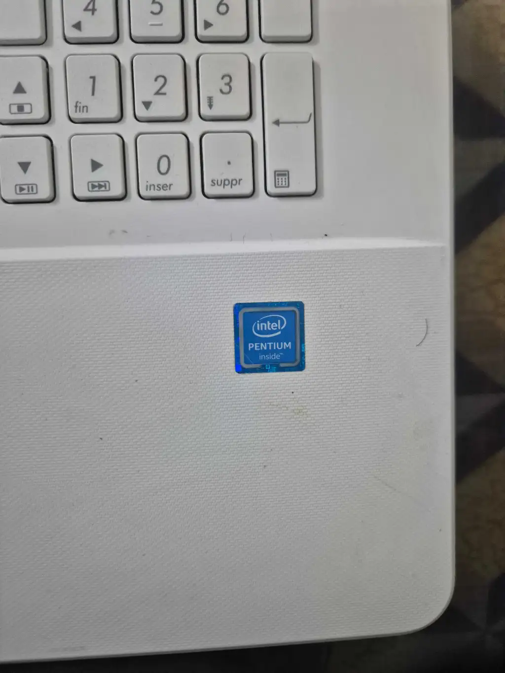 Asus X751LB