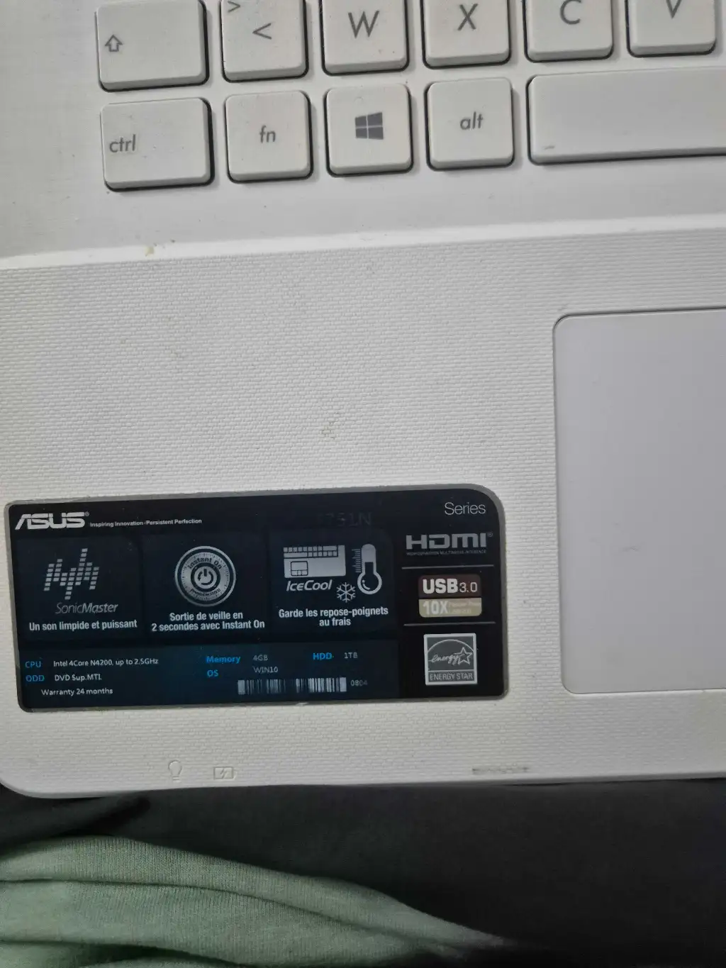 Asus X751LB