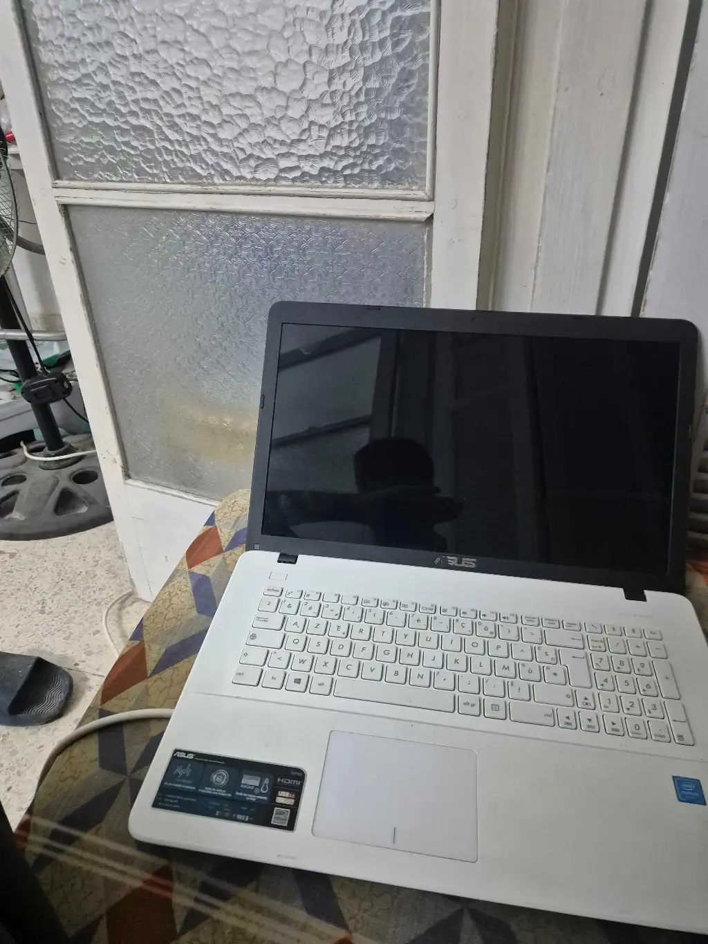 Asus X751LB