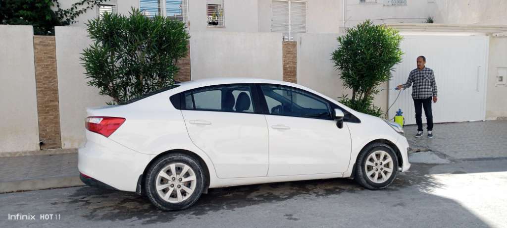 Voiture kia rio a vendre