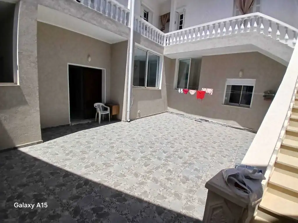 À VENDRE – Maison sur 2 Niveaux – Akouda Centre-Ville 🏡 - photo 10