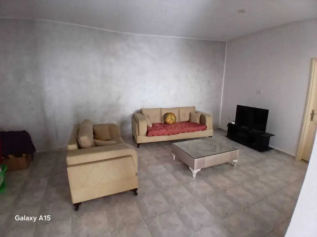 À VENDRE – Maison sur 2 Niveaux – Akouda Centre-Ville 🏡 - photo 9