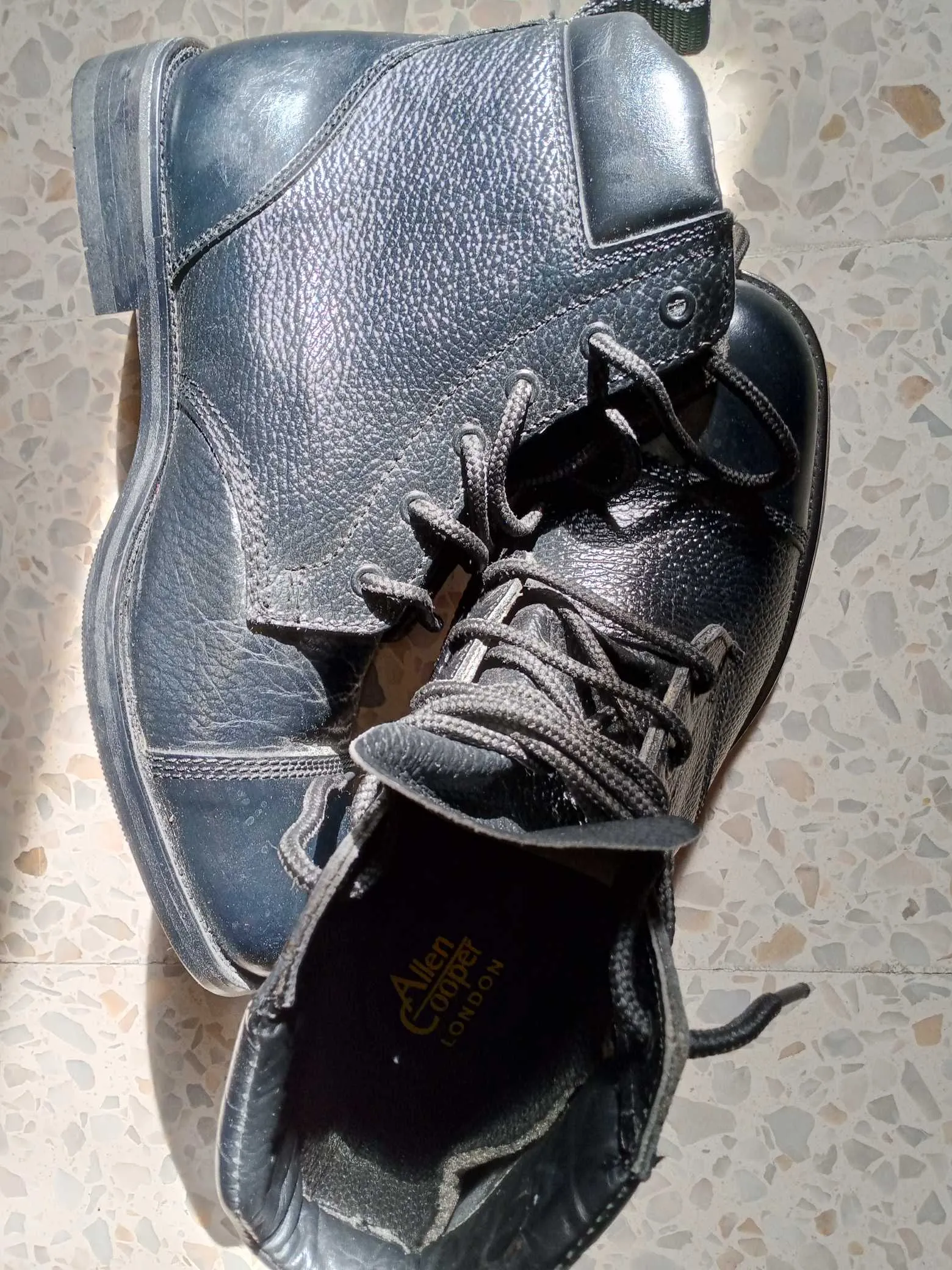 Botte Allen Cooper London toute neuve