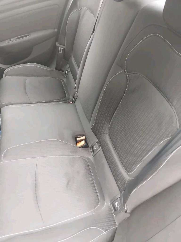 RENAULT MEGANE FULL OPTION PREMIÈRE MAIN 