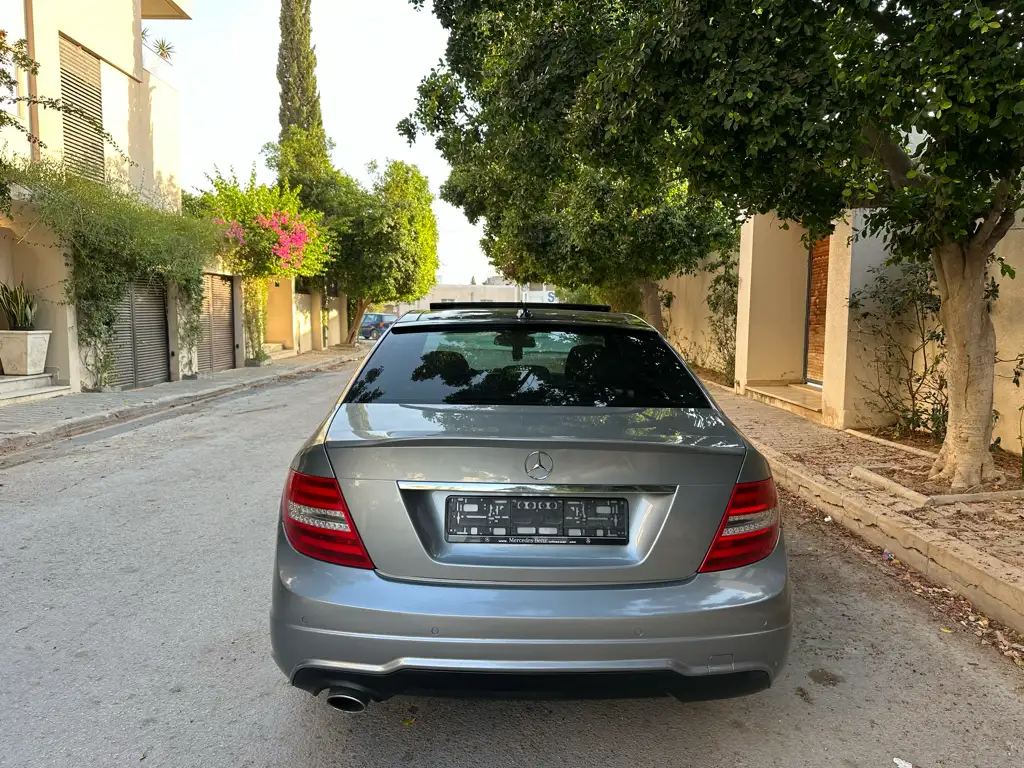 Mercedes c180 bva phase 2 kit Amg full options moteur 274
