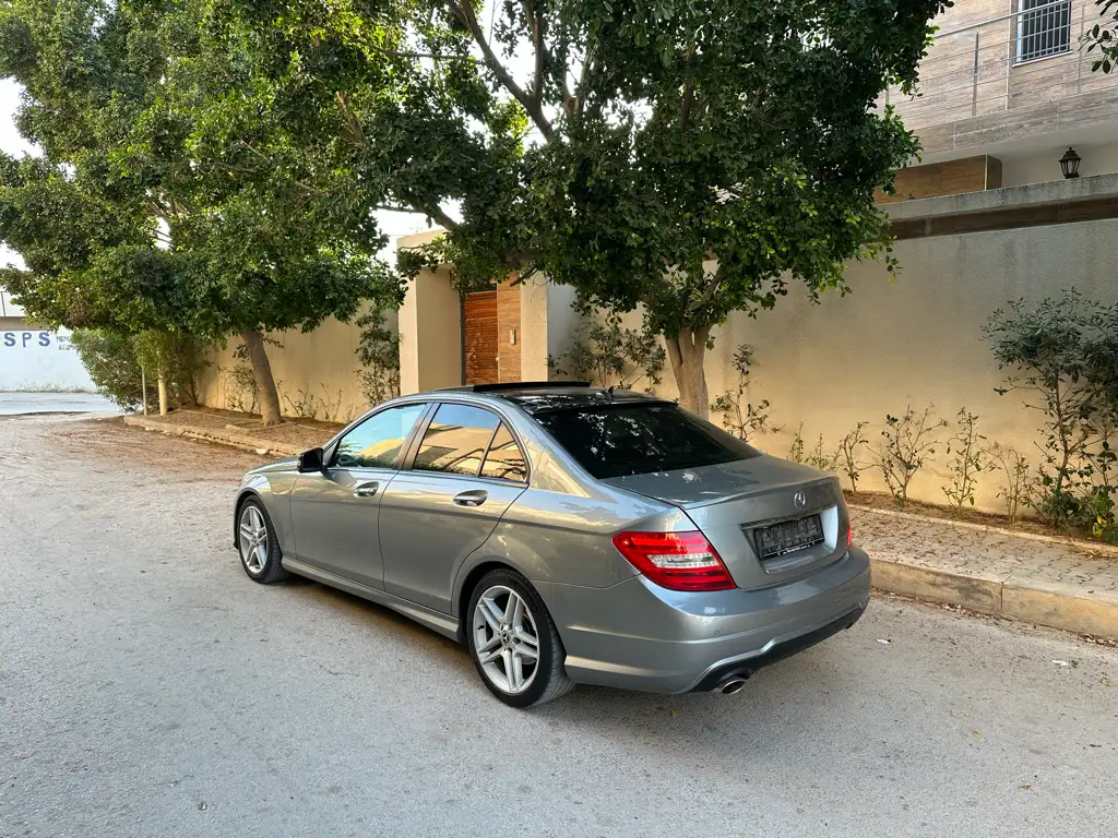 Mercedes c180 bva phase 2 kit Amg full options moteur 274