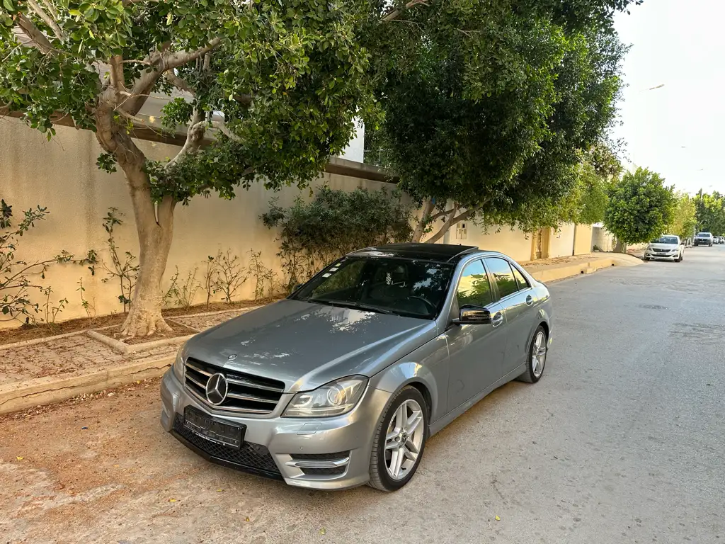 Mercedes c180 bva phase 2 kit Amg full options moteur 274