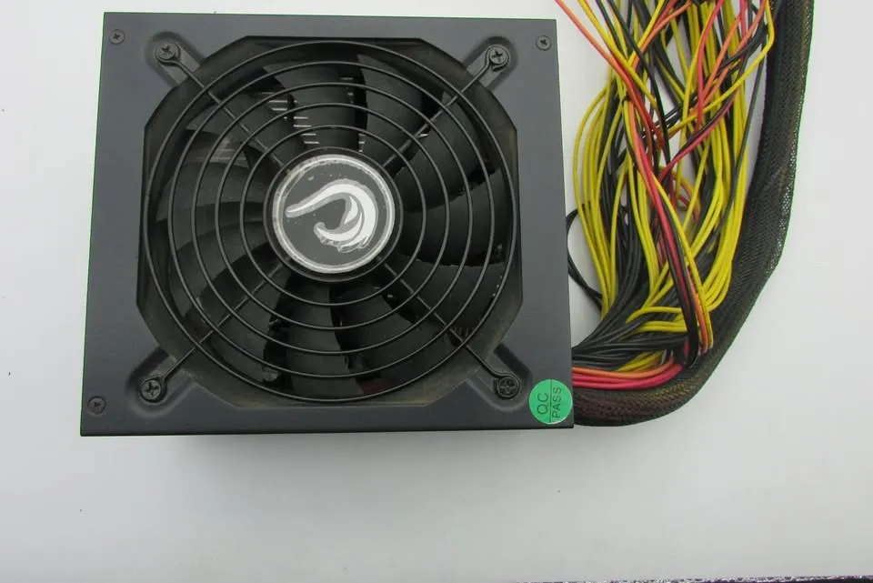 Alimentation 1650W 80+