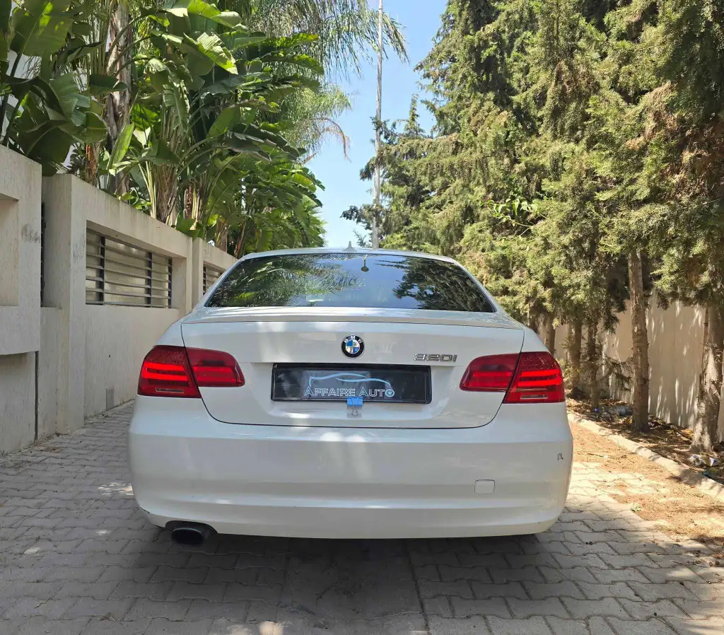 BMW 316 essence 2012 ⛔️  
         ✨️On accepte l'échange des voitures✨️
⁸ 29 13 00 12 / 53100 007