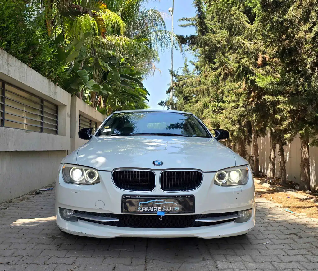 BMW 316 essence 2012 ⛔️  
         ✨️On accepte l'échange des voitures✨️
⁸ 29 13 00 12 / 53100 007