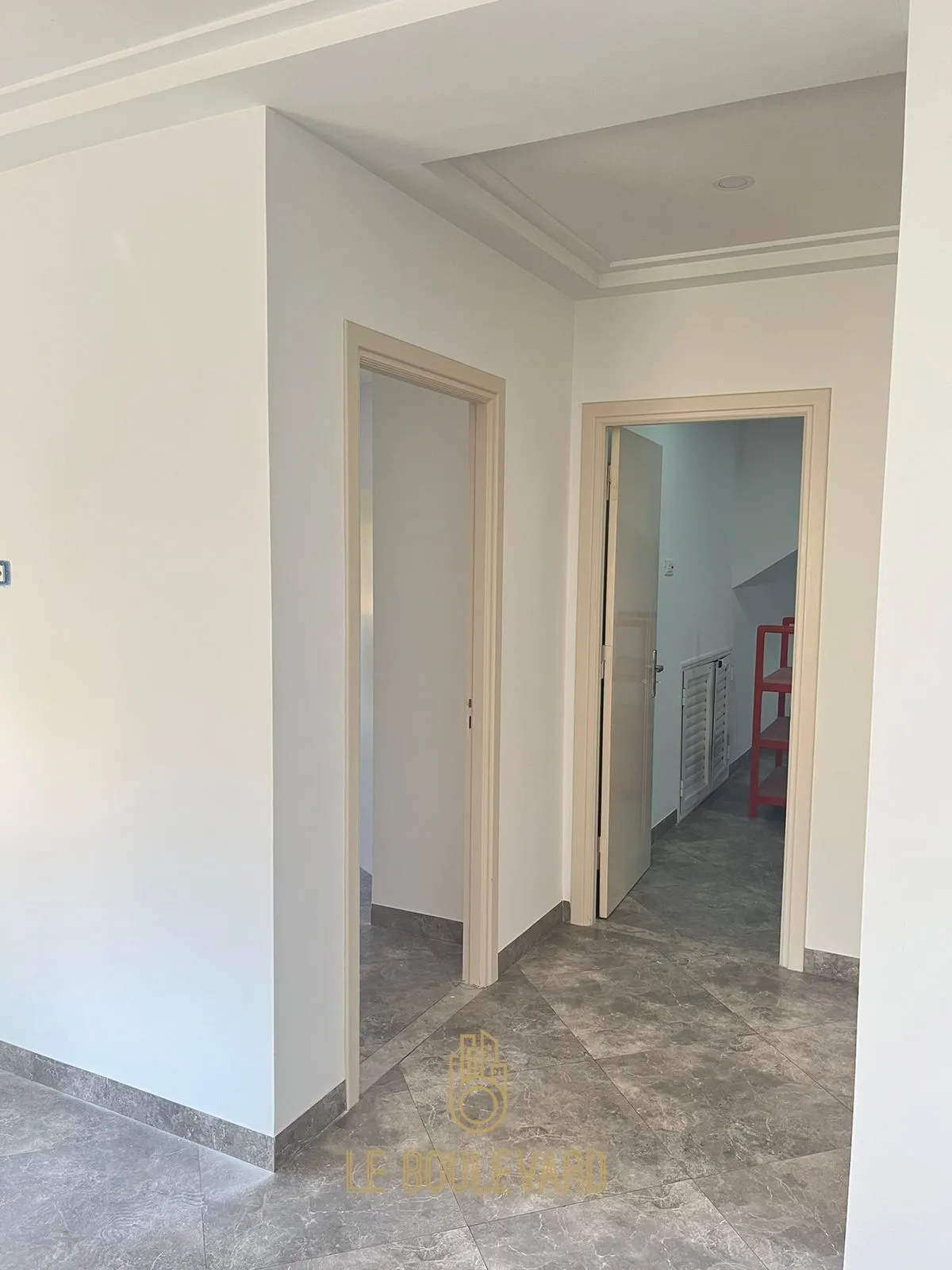 A Louer Rez de chaussée S+2 haut standing, situé à Sidi Mahersi, Nabeul