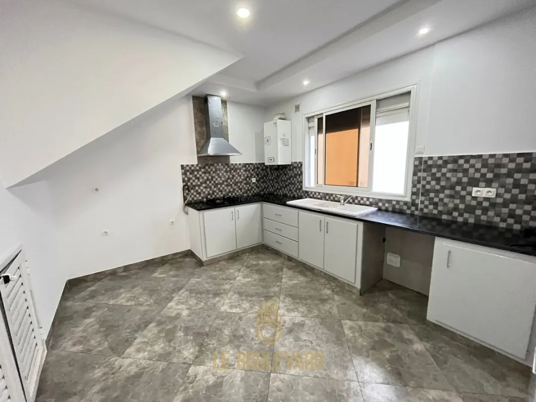 A Louer Rez de chaussée S+2 haut standing, situé à Sidi Mahersi, Nabeul