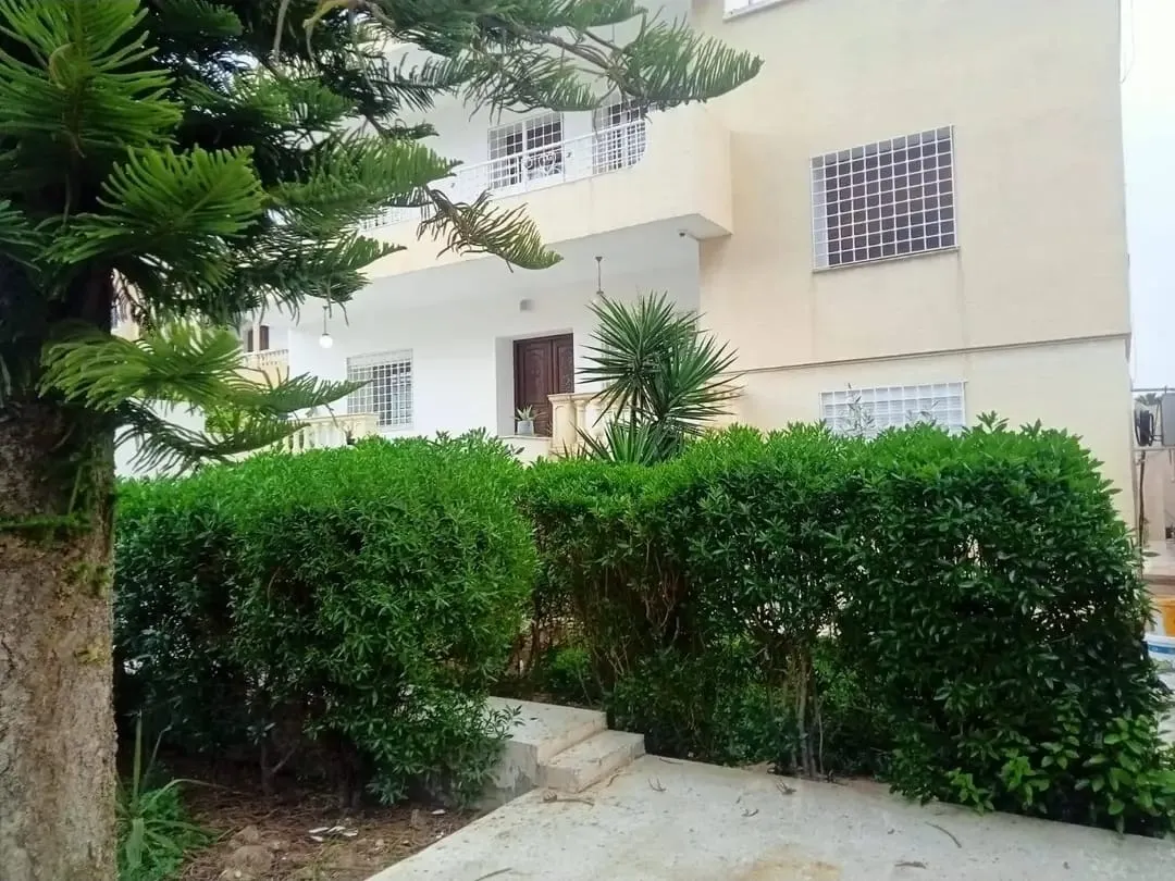 A vendre villa 850m² à cité Zahra Sousse