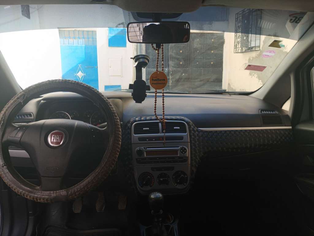 Avendre fiat grande Punto tout options 