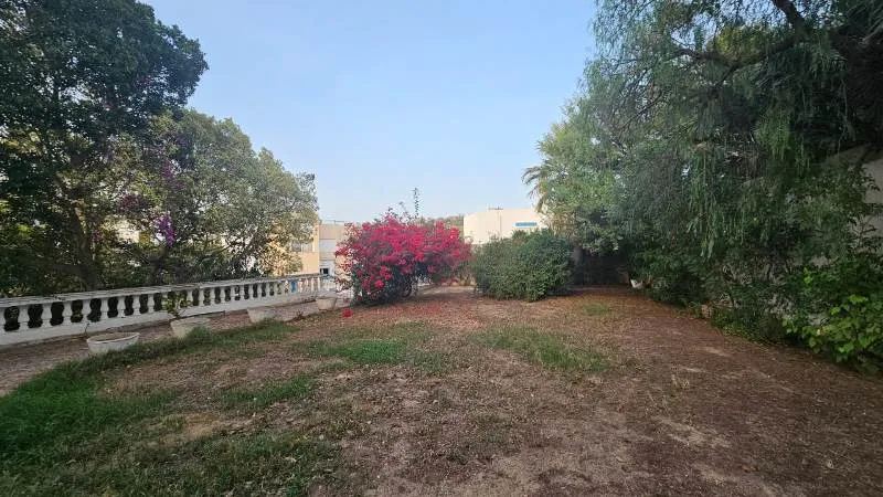 Villa MANORA (Réf: V2814)