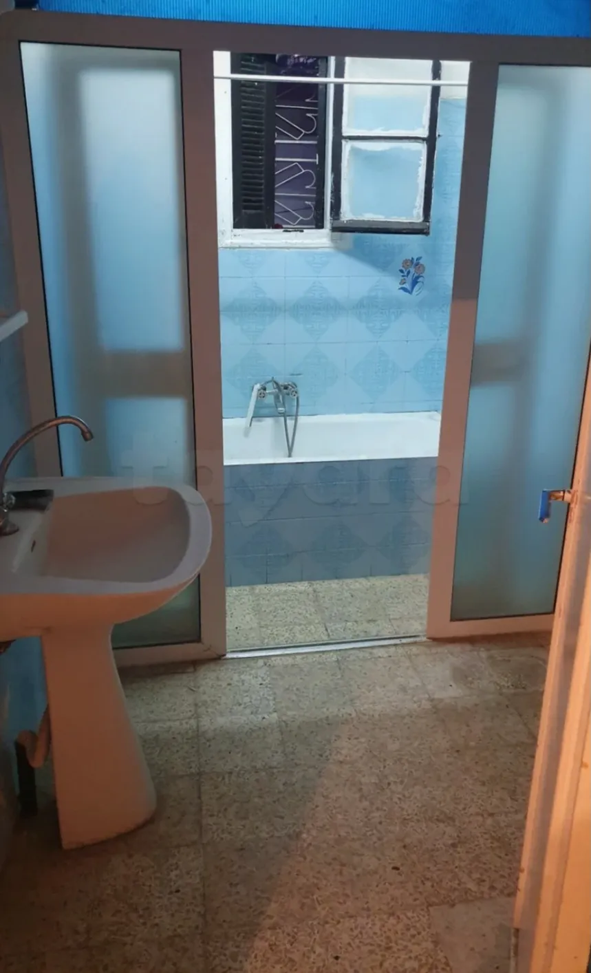 Location S2 vide à La Soukra 