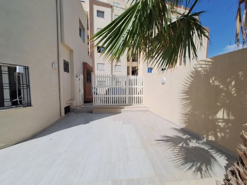 Triplex S+4 avec S+1 – El Ghazela