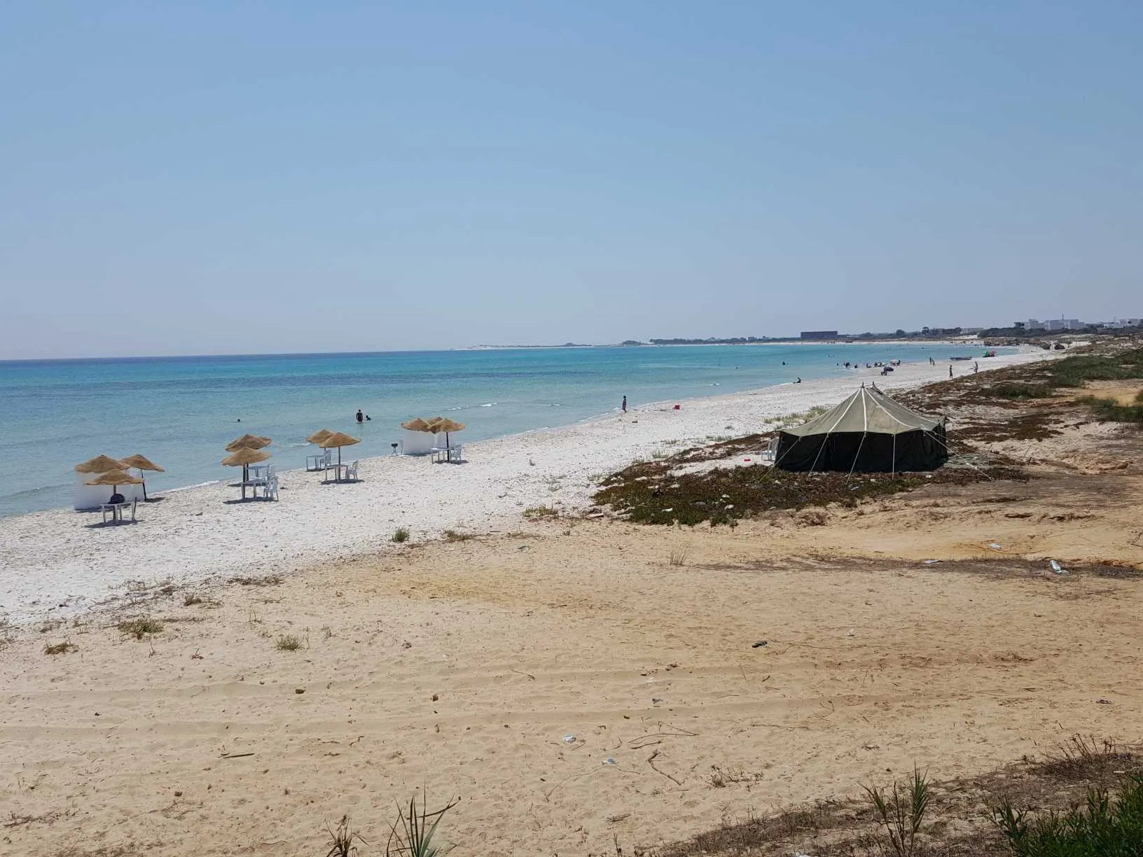 فرصة للمستثمرين في أرض على البحر