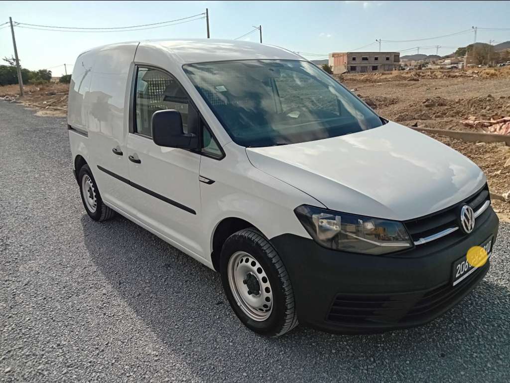 A vendre ou échange caddy diesel 1.6 tdi première main année 2019 tel 55090199