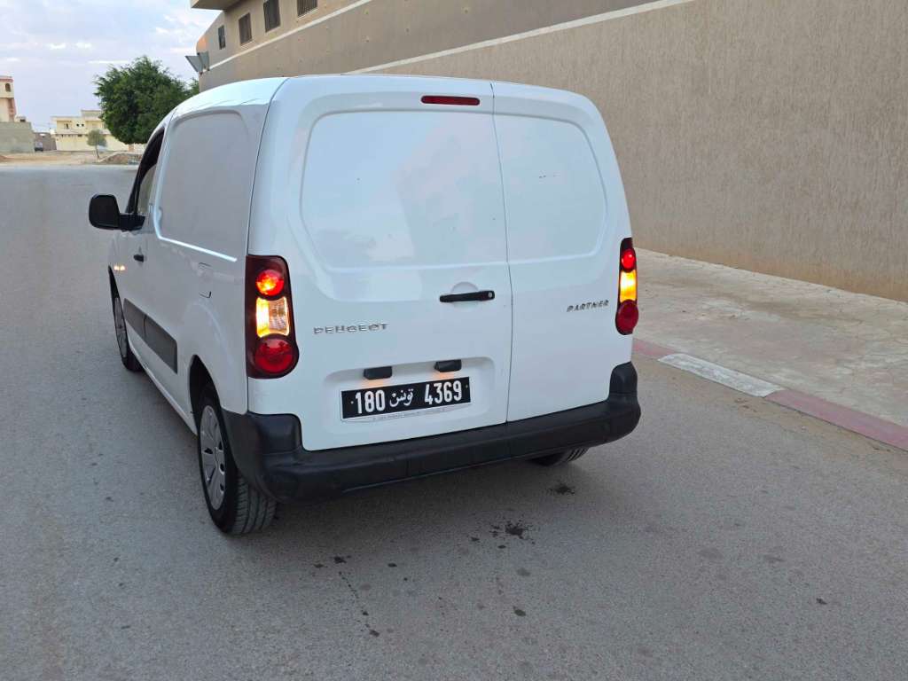 Peugeot b9