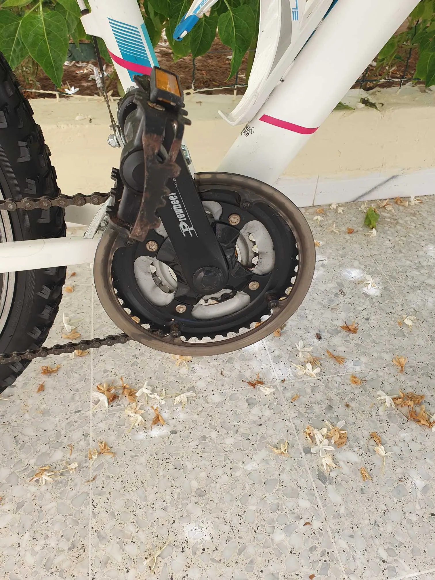 VTT cube race 24pouce alu importer