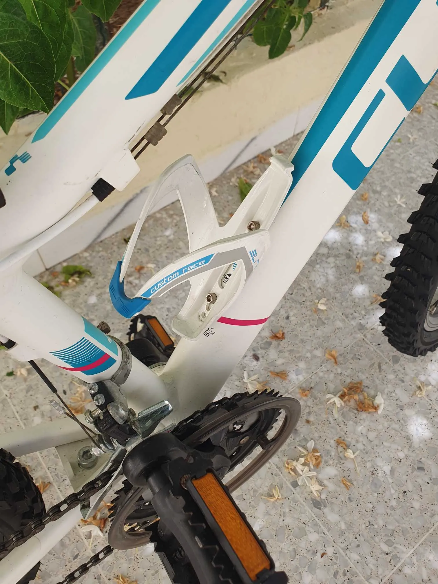 VTT cube race 24pouce alu importer