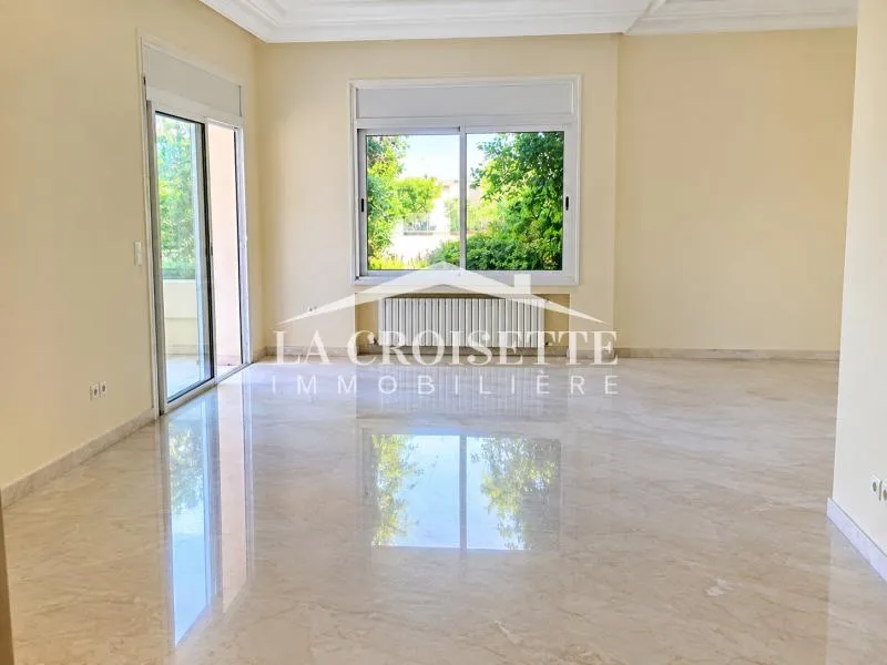 Appartement S+4 avec vue sur lac au Lac1 MAL0706