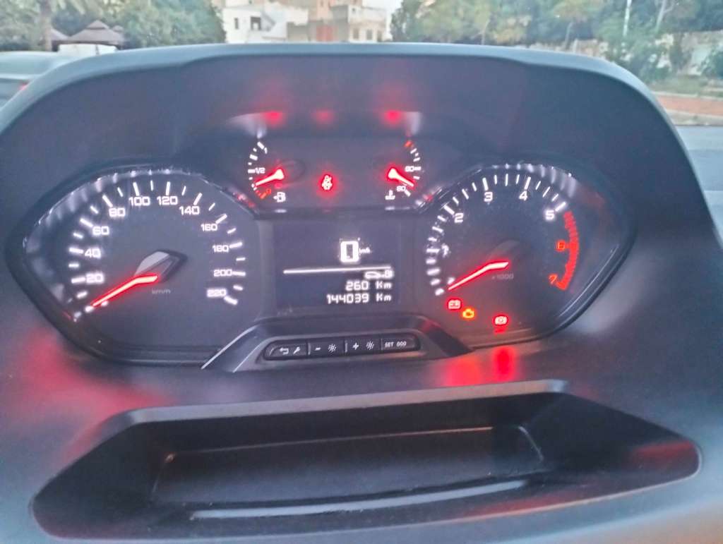 Peugeot partner k9 diesel 