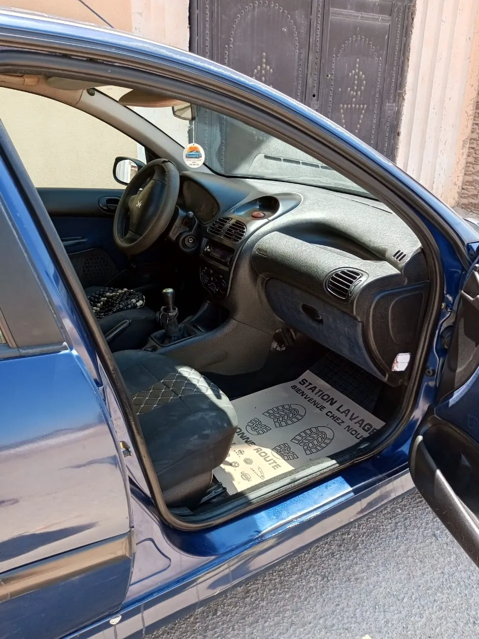 A vendre Peugeot 206 en bonne état 