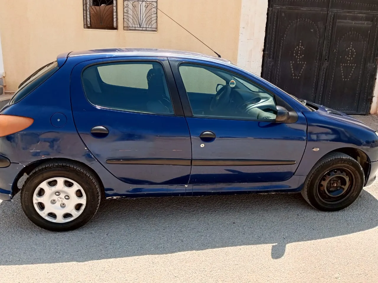 A vendre Peugeot 206 en bonne état 