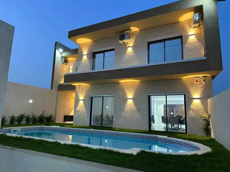 Villa de luxe à vendre – Double façade – Chatt Meriem