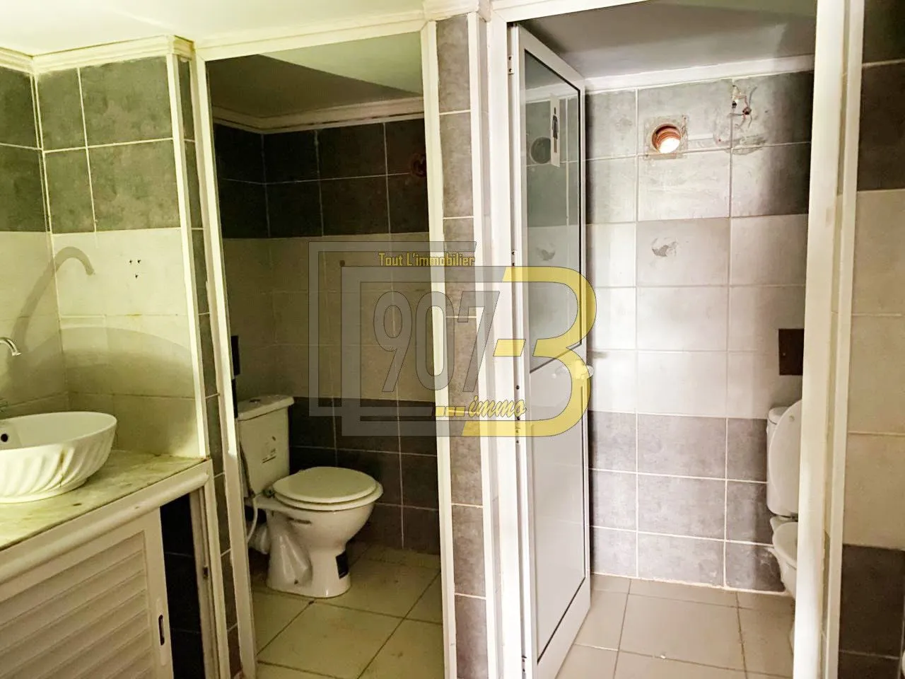 Local Commercial à Louer – Ennasr 2