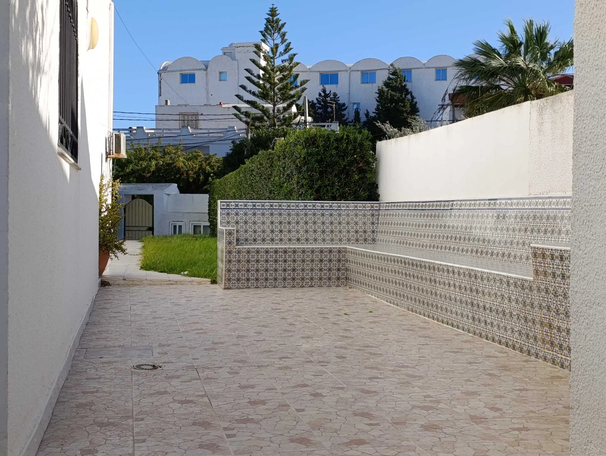 Villa Exceptionnelle à Mansoura - Petit Paris