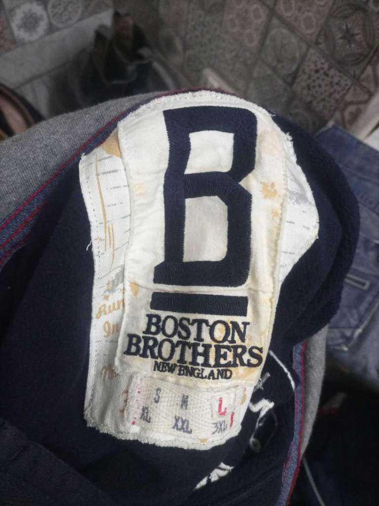 Capuche liberty atletic club comme neuf