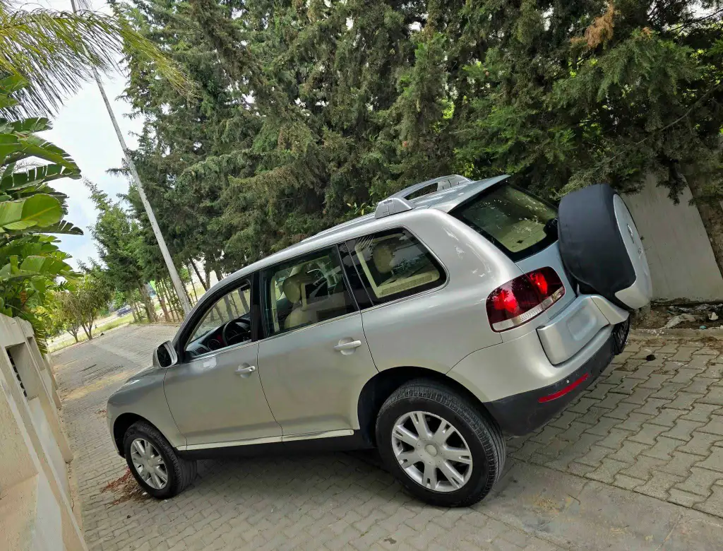 đ©đȘ Volkswagen Touareg Diesel TDI V6 2010 đ©đȘ
âïž on accepte l Ă©change des voitures âïž