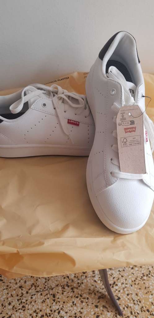 Basket levis importé