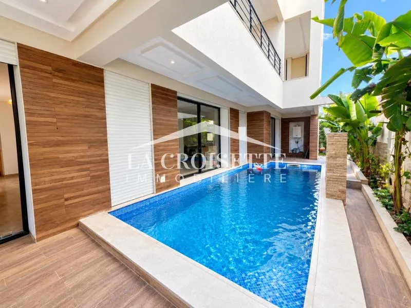 Duplex S+5 avec piscine aux Jardins de Carthage MDL0690