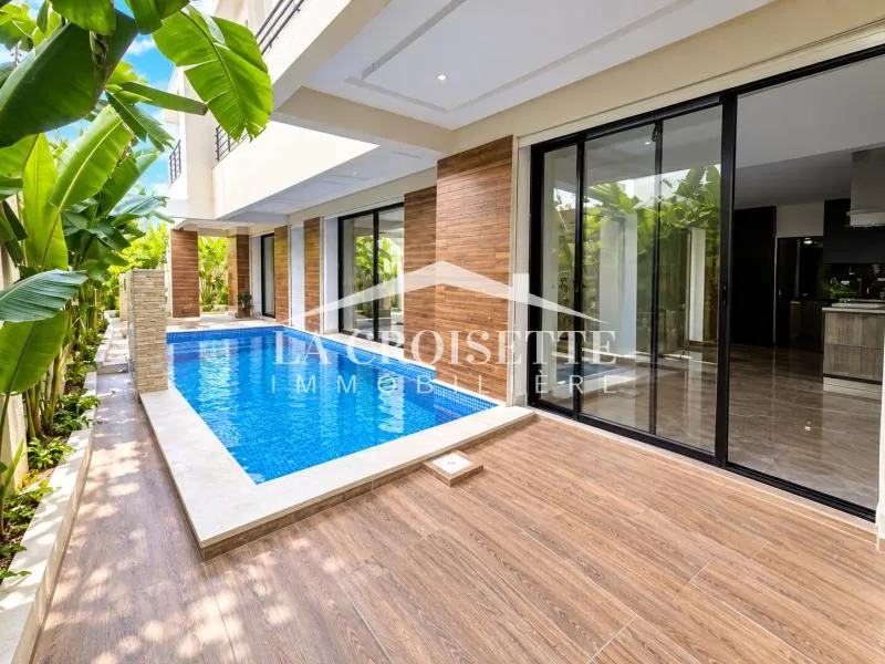 Duplex S+5 avec piscine aux Jardins de Carthage MDL0690