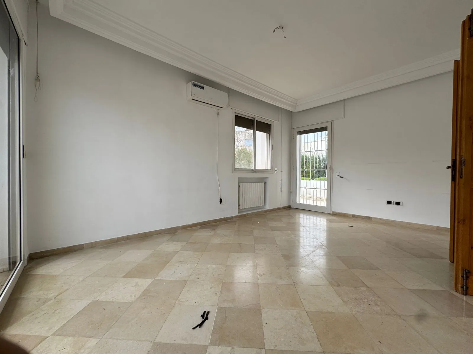 A Louer Une Villa à usage habitation ou bureautique à Menzah 9A