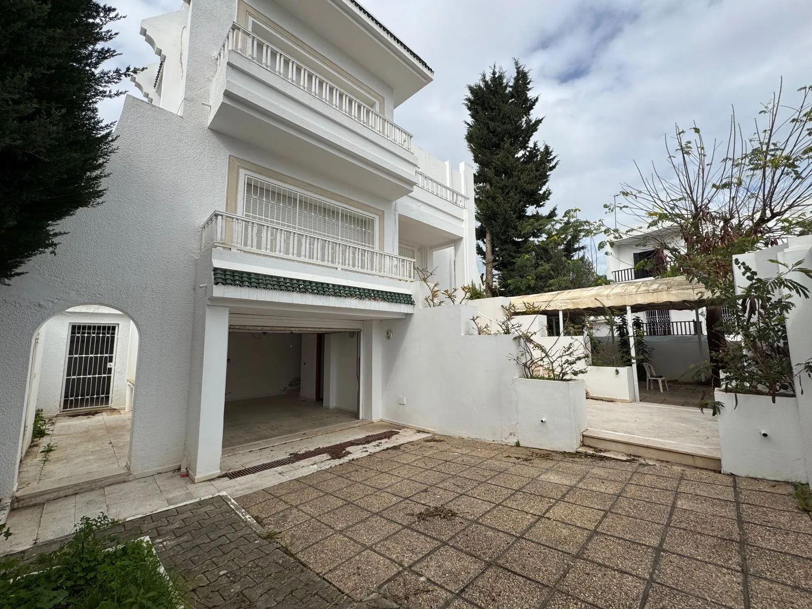 A Louer Une Villa à usage habitation ou bureautique à Menzah 9A