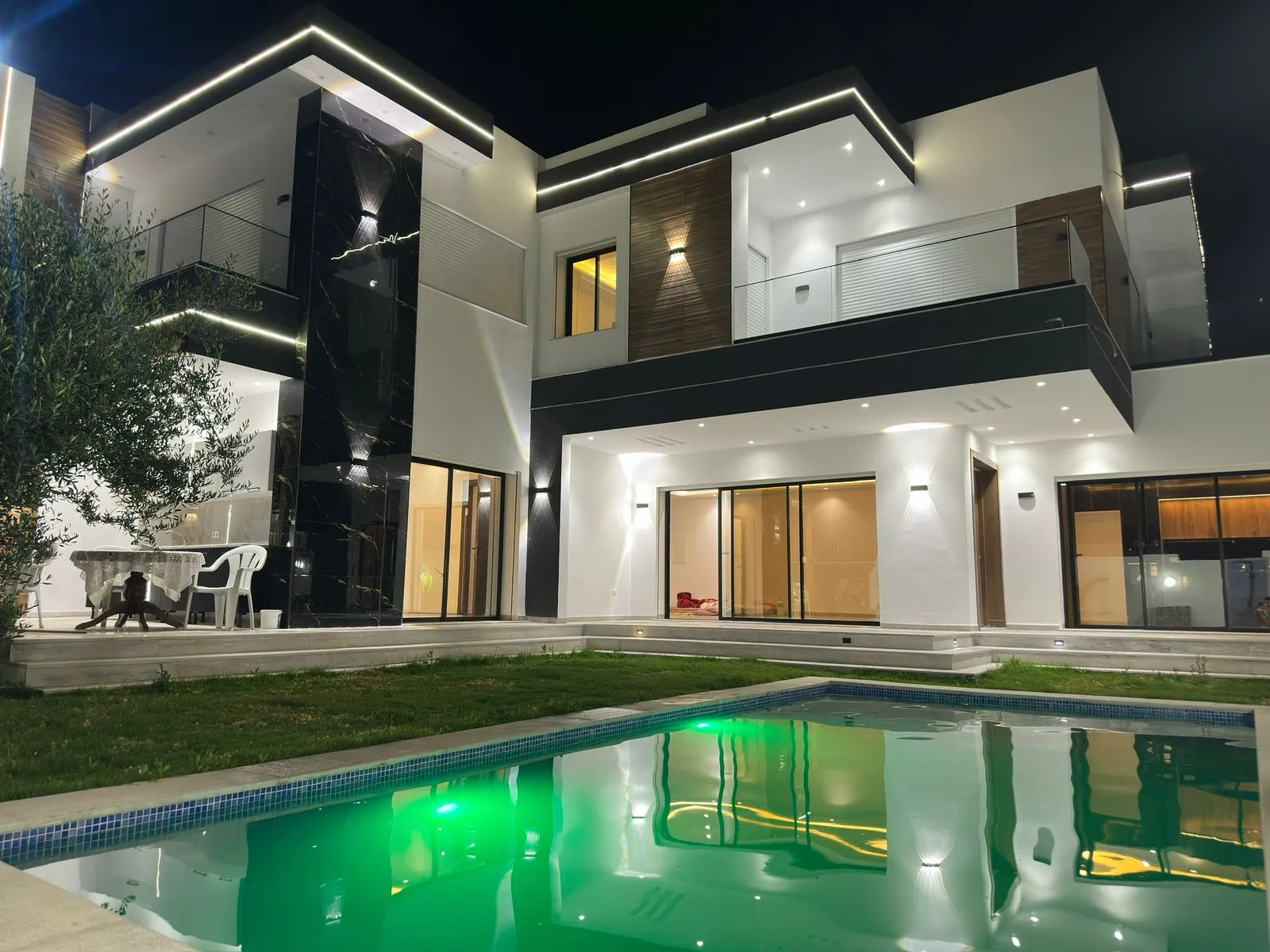 A vendre une charmante villa de style moderne